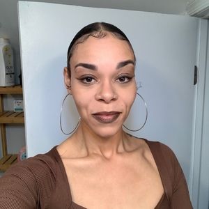 Meet your Posher, Renee